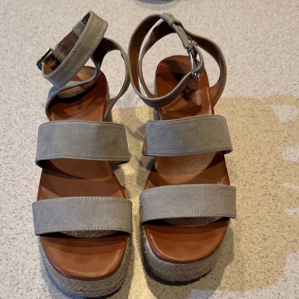 American Eagle Outfitters Gray Platform Sandals